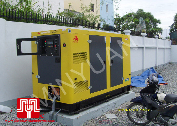 Tổ máy phát điện có vỏ CUMMINS 200KVA bàn giao cho khách hàng TP Hồ Chí Minh ngày 01.11.2010