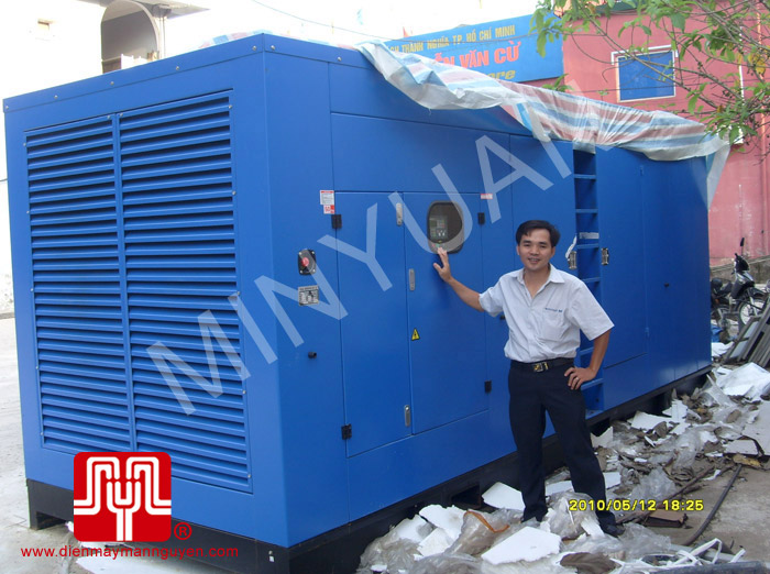 Tổ máy phát điện có vỏ CUMMINS 850KVA bàn giao cho Học Viện báo chí Tuyên Chuyền Hà Nội ngày 12.05.2010