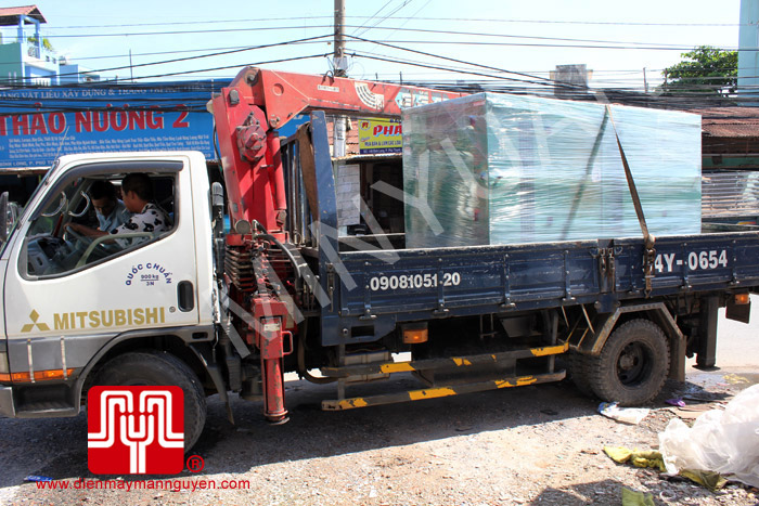 Tổ máy CUMMINS 100KVA có vỏ giao tại Nha Trang ngày 02.12.2011