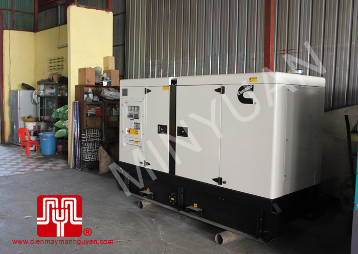 Tổ máy CUMMINS 100KVA bàn giao khách hàng Campuchia ngày 3.4.2012