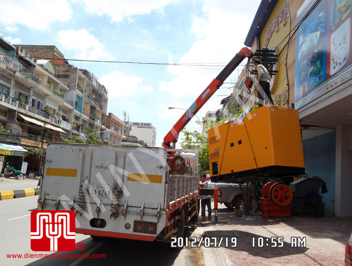 Tổ máy CUMMINS 100KVA bàn giao khách hàng Campuchia ngày 19.7.2012