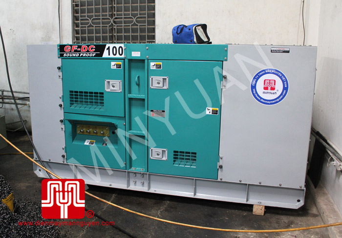 Tổ máy CUMMINS 100KVA có vỏ giao tại Hà Nội ngày 15.12.2011