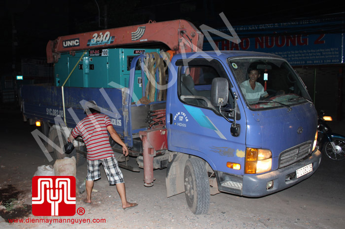 Tổ máy CUMMINS 100KVA bàn giao khách hàng Hồ Chí Minh ngày 11.4.2012