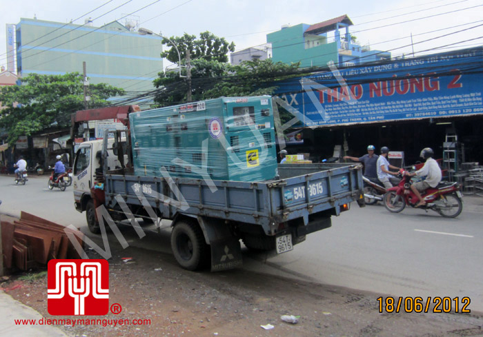 Tổ máy CUMMINS 100KVA bàn giao khách hàng Hồ Chí Minh ngày 18.6.2012