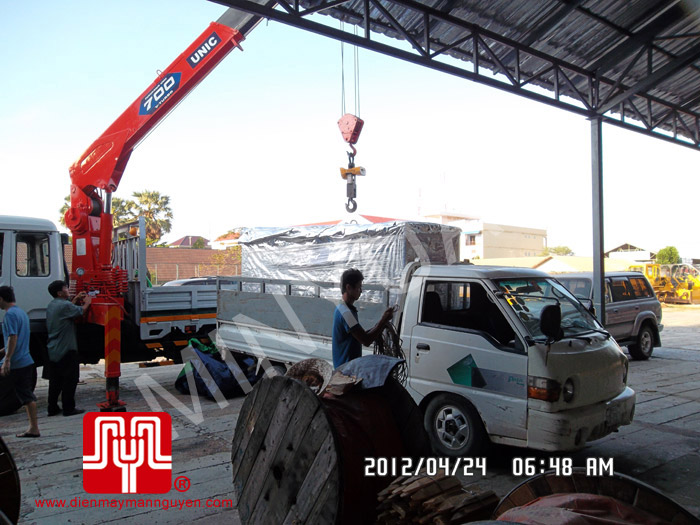 Tổ máy CUMMINS 140 KVA bàn giao khách hàng Campuchia ngày 24.4.2012