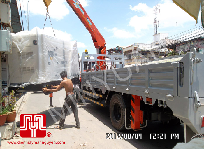 Tổ máy CUMMINS 160KVA bàn giao khách hàng Campuchia ngày 4.8.2012