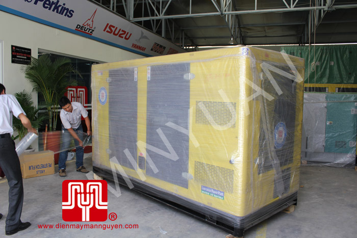 Tổ máy CUMMINS 200KVA bàn giao khách hàng Hồ Chí Minh ngày 2.8.2011