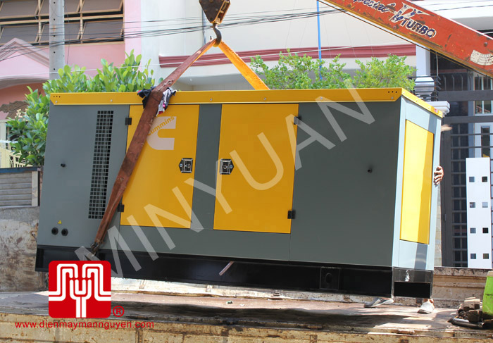 Tổ máy CUMMINS 180KVA giao khách hàng Đà Nẵng ngày 26.4.2011