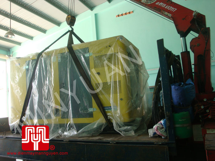 Tổ máy CUMMINS 180KVA bàn giao khách hàng Hồ Chí Minh ngày 26.04.2012