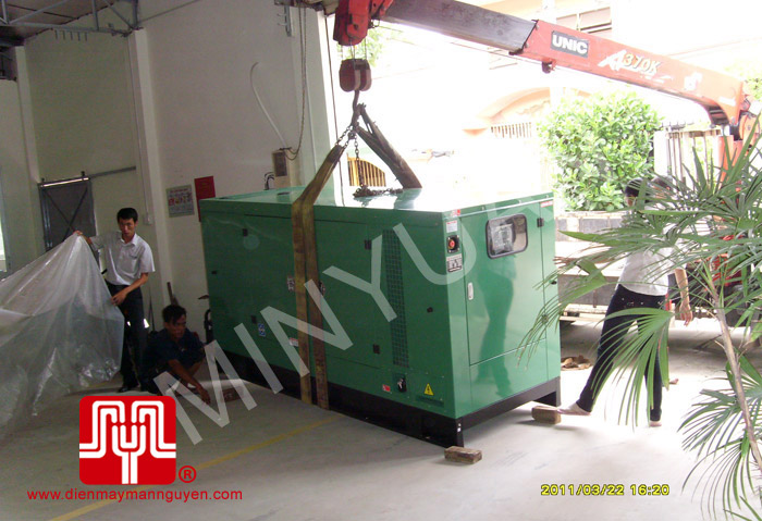 Tổ máy CUMMINS 180KVA giao khách hàng Hồ Chí Minh ngày 22.3.2011