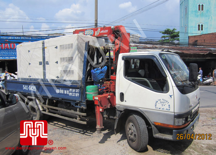 Tổ máy CUMMINS 200KVa bàn giao khách hàng Hồ Chí Minh ngày 26.4.2012