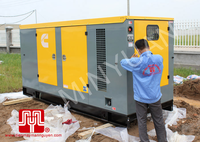 Tổ máy CUMMINS 250KVA giao khách hàng Hưng Yên ngày 18.7.2011