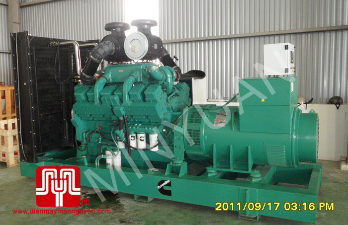 Tổ máy CUMMINS trần 825KVA giao khách hàng Hồ Chí Minh ngày 17.9.2011