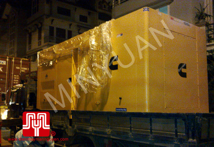 Tổ máy CUMMINS 500KVA giao khách hàng Hà Nội ngày 1.2.2011