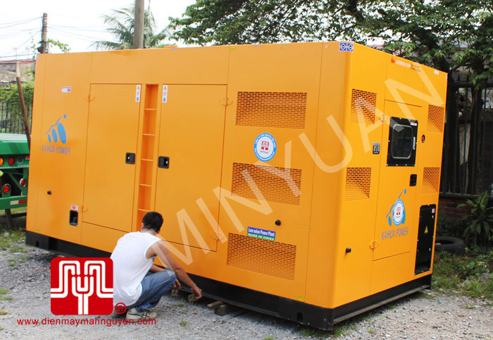 Tổ máy CUMMINS 500KVA giao khách hàng Đồ Sơn ngày 21.7.2011