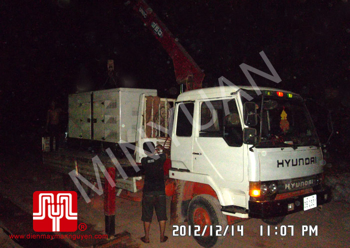 Tổ máy phát điện CUMMINS 140 KVA bàn giao khách hàng Campuchia ngày 14.12.2012