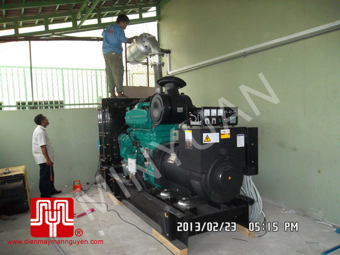 02 Tổ máy phát điện trần CUMMINS 160KVA và 450KVA bàn giao khách hàng Campuchia ngày 22.02.2013