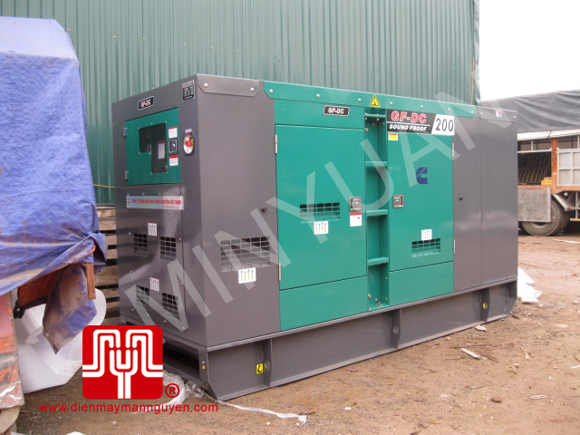 Máy phát điện Cummins 200kva bàn giao tạiHà Nội 03/04/2015