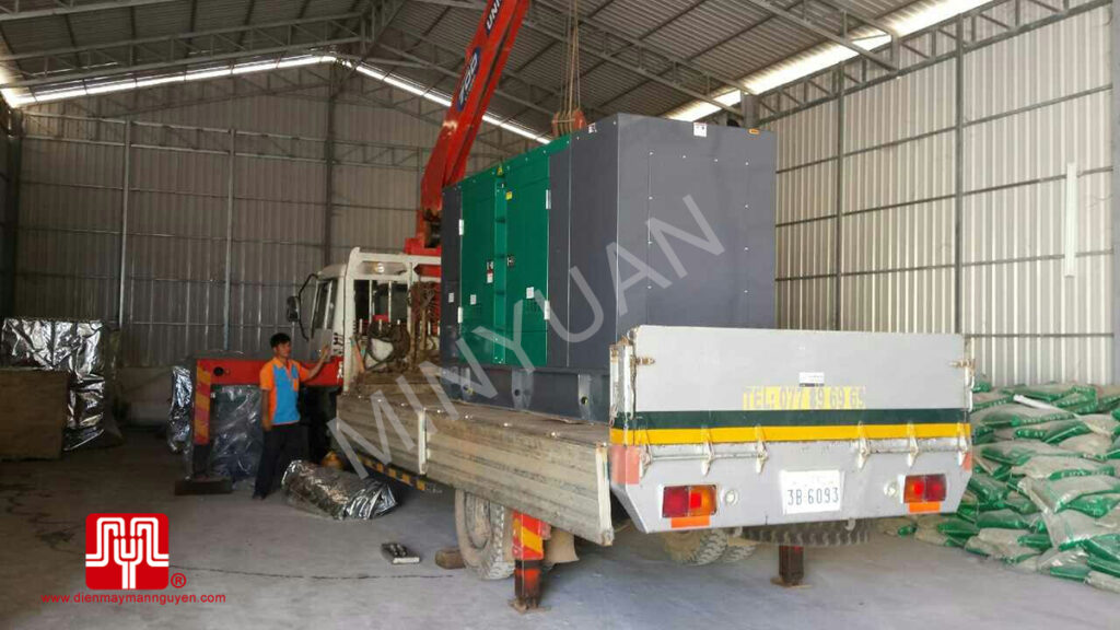 Máy phát điện Cummins 250kva có vỏ cách âm bàn giao tại Cambodia 24/11/2014