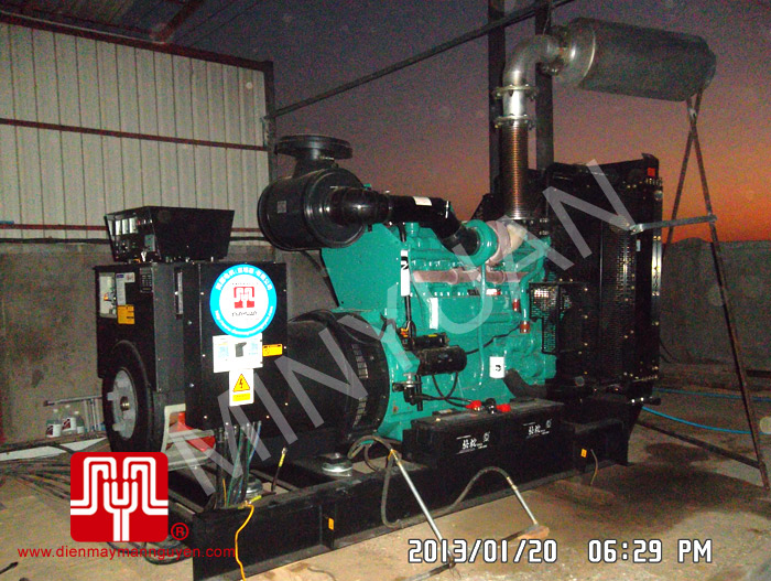 Tổ máy phát điện trần CUMMINS 562 KVA bàn giao khách hàng Campuchia ngày 18.1.2013