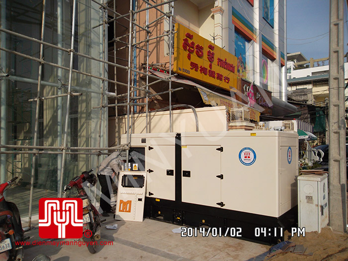 Máy phát điện Cummins 250kva có vỏ cách âm giao tại Cambodia 02/01/2014