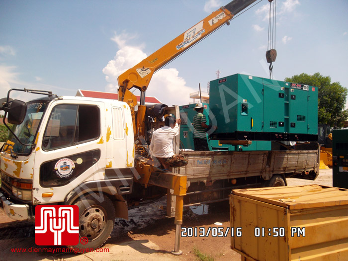 02 Tổ máy phát điện có vỏ CUMMINS 100KVA và 180KVA bàn giao khách hàng HCM ngày 16.5.2013