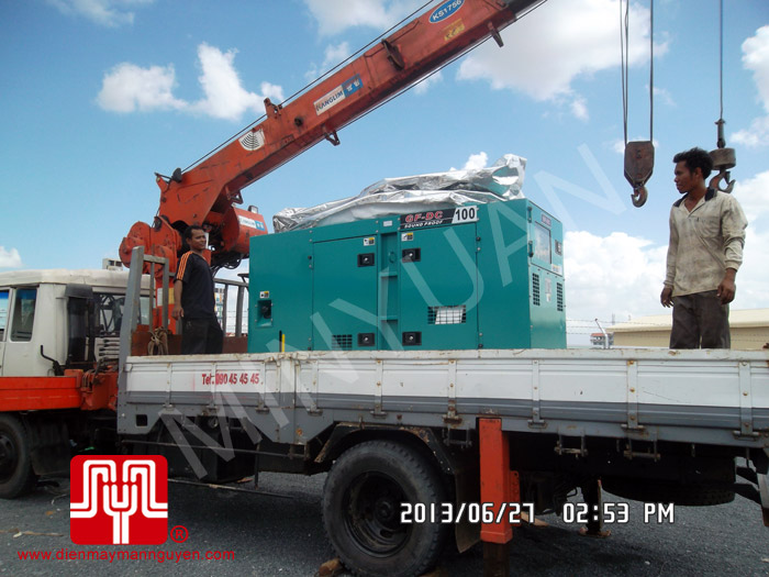 Tổ máy phát điện có vỏ CUMMINS 100KVA bàn giao khách hàng Hà Nội ngày 28.6.2013