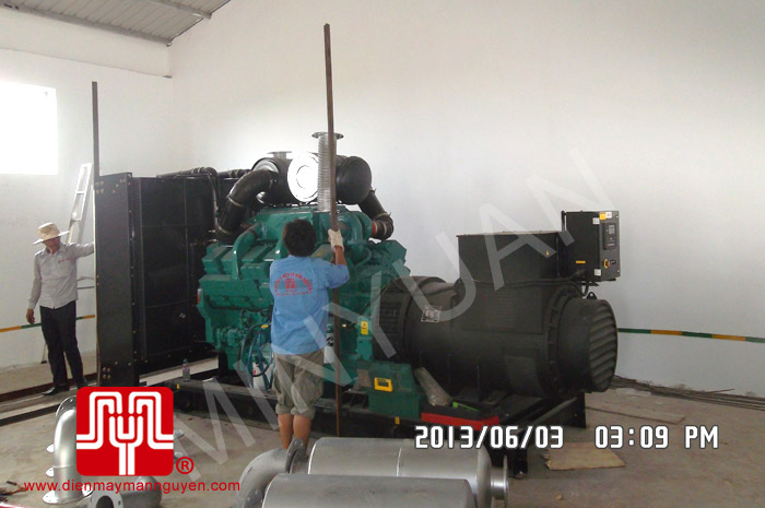 Tổ máy phát điện trần CUMMINS 1000KVA bàn giao khách hàng HCM ngày 3.6.2013