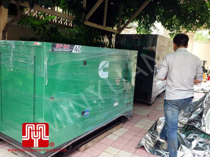 02 Tổ máy phát điện có vỏ CUMMINS 40KVA và 180KVA  bàn giao khách hàng Campuchia ngày 16.7.2013