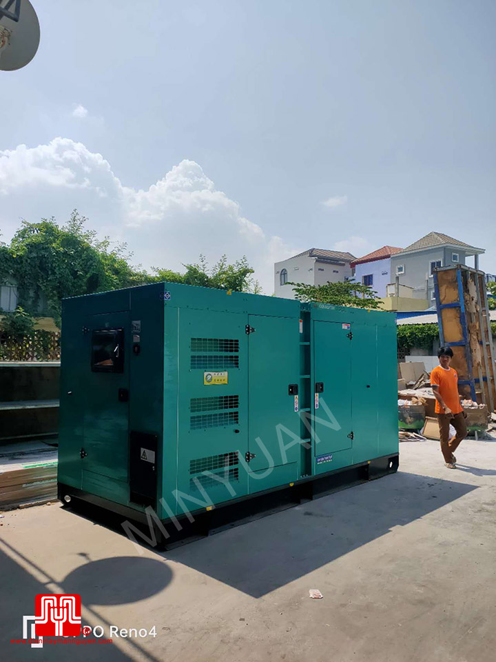 Máy phát điện Cummins 560 kva bàn giao 12/04/2023