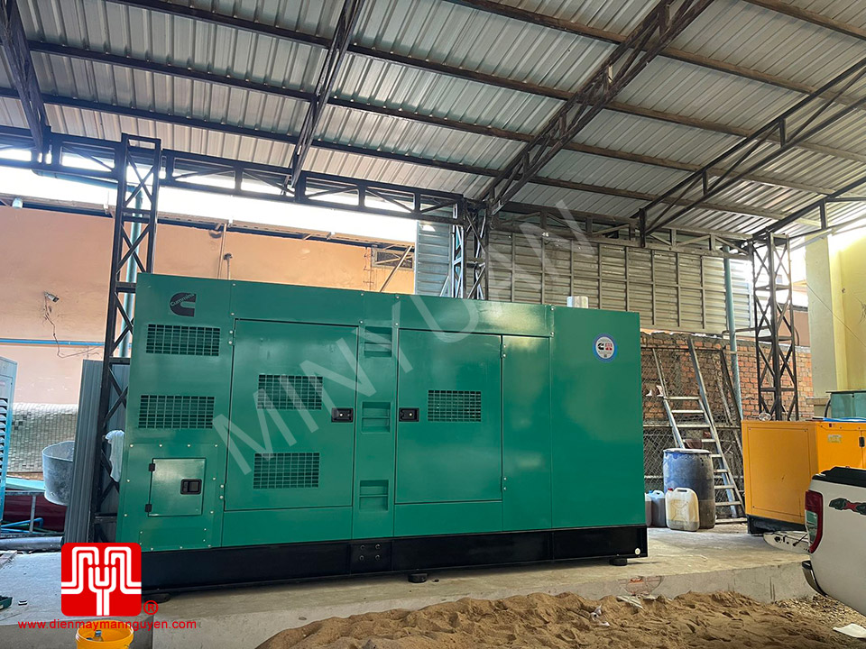 Máy phát điện Cummins 650 kva bàn giao 25/01/2023