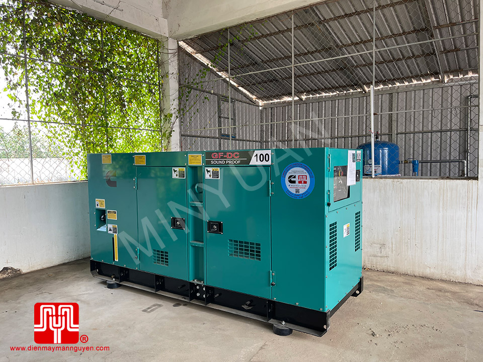 Máy phát điện Cummins 1000kva và 100kva bàn giao 01/03/2022