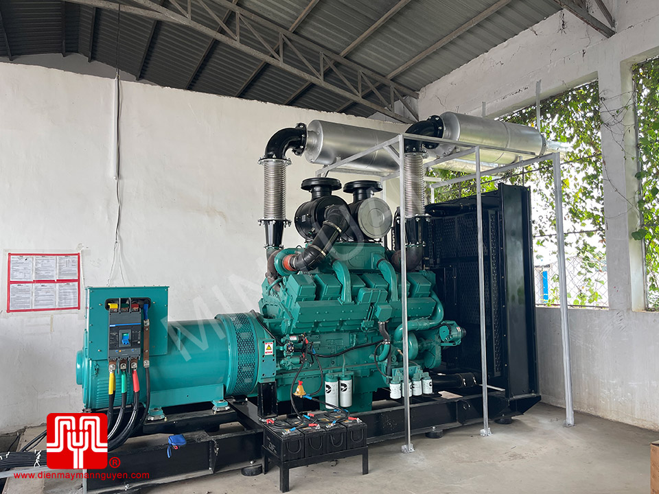 Máy phát điện Cummins 1000kva và 100kva bàn giao 01/03/2022