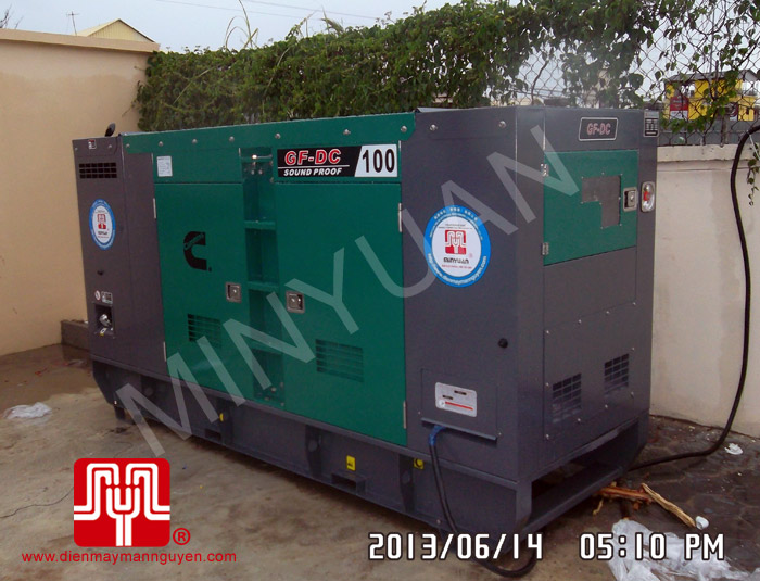 Tổ máy phát điện có vỏ CUMMINS 100KVA bàn giao khách hàng Hà Nội ngày 15.6.2013