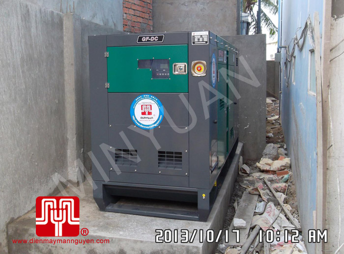 Máy phát điện Cummins 100kva có vỏ cách âm giao tại Cambodia 17/10/2013