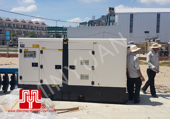 Máy phát điện Cummins 180kva, 250kva vaf 350kva có vỏ cách âm bàn giao tại Cambodia 27/05/2014