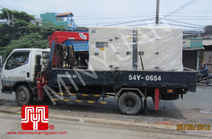 Tổ máy CUMMINS 100KVA bàn giao khách hàng Hồ Chí Minh ngày 26.9.2012