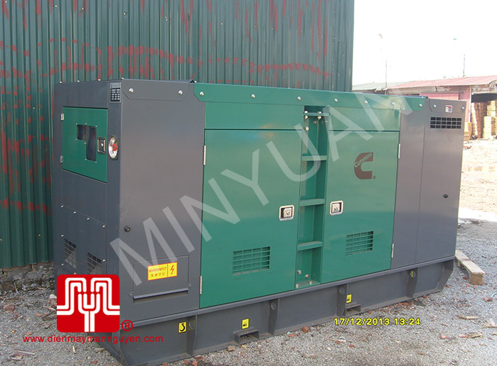 Máy phát điện Cummins 120kva có vỏ cách âm bàn giao tại TPHCM 17/12/2013