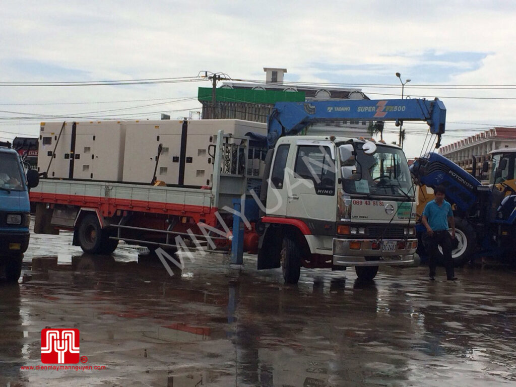 Máy phát điện Cummins 100kva, 140kva và 250kva có vỏ cách âm bàn giao tại Cambodia 04/11/2014