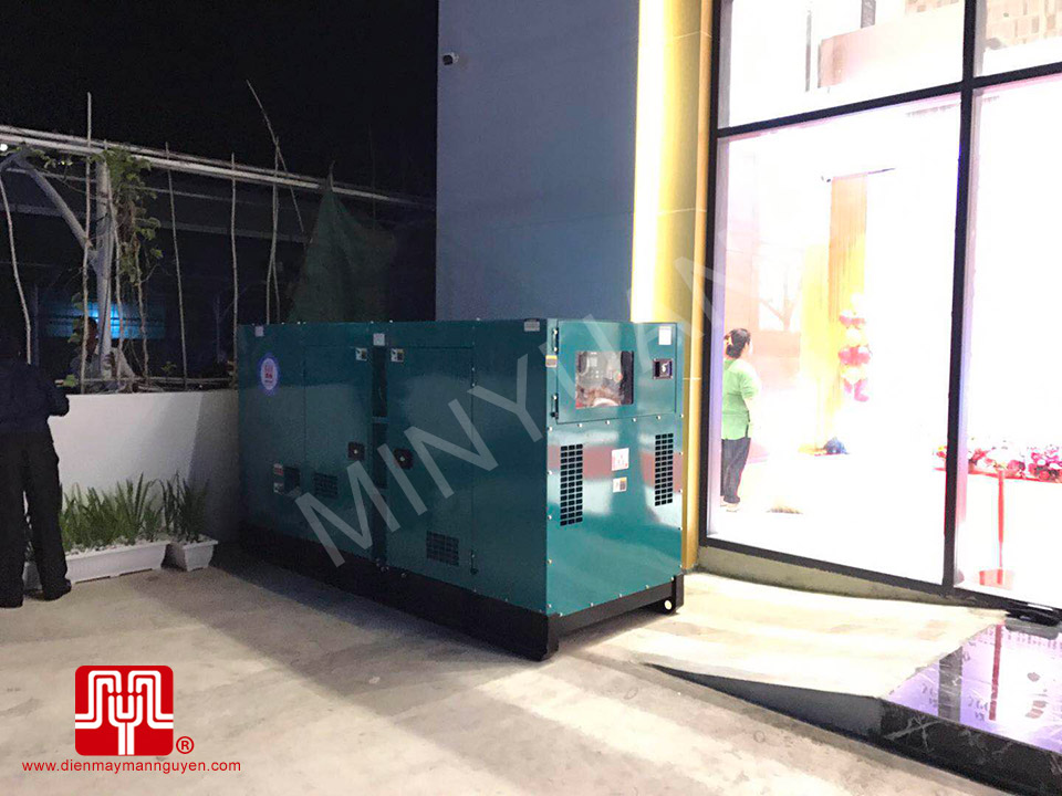 Máy phát điện Cummins 140kva bàn giao cho TTTM Yco Store tại Cambodia ngày 12/04/2018