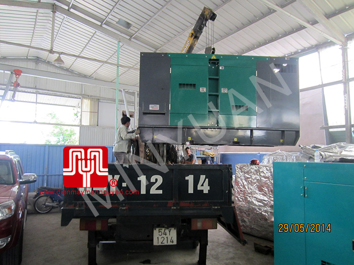 Máy phát điện Cummins 180kva bàn giao tại TPHCM 29/05/2014