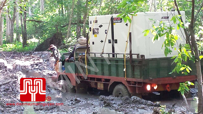 Máy phát điện Cummins 200kva có vỏ cách âm bàn giao tại Cambodia 05/06/2014