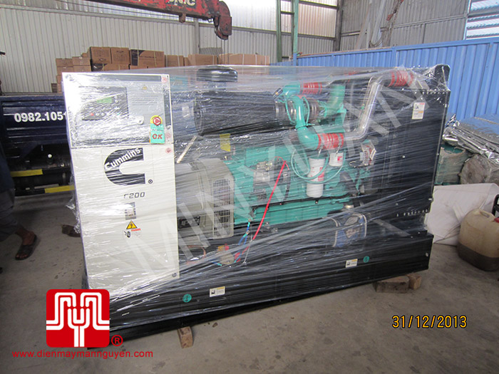 Máy phát điện Cummins 200kva bàn giao tại TPHCM 31/12/2013