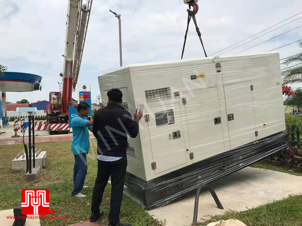 Máy phát điện Cummins 250kva bàn giao 01/06/2022