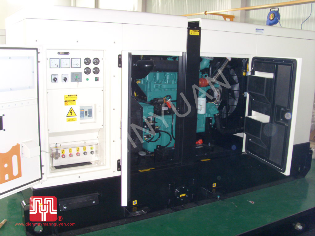 Máy phát điện Cummins 250kva bàn giao tại TPHCM 30/09/2015