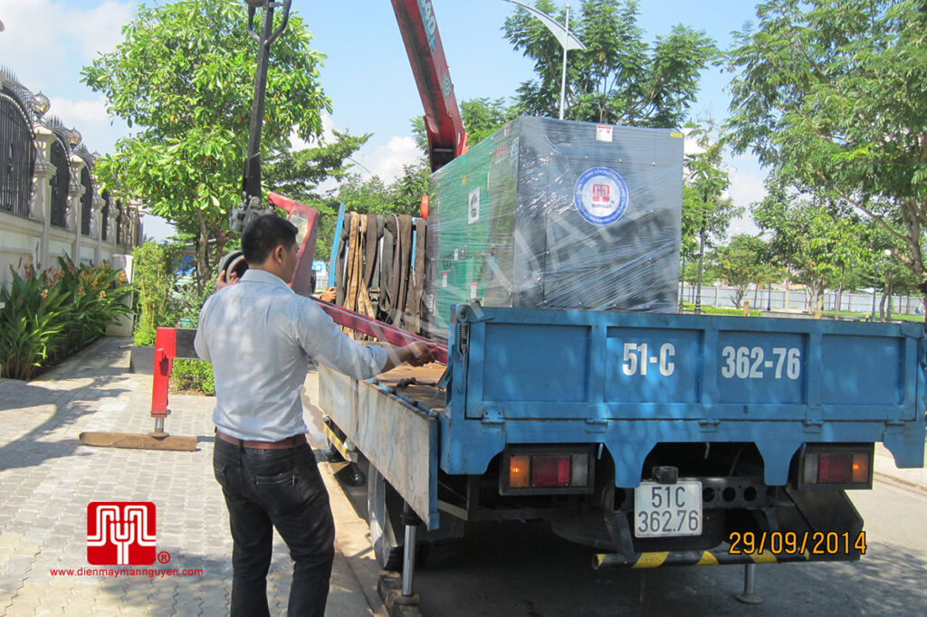 Máy phát điện Cummins 25kva bàn giao tại TPHCM 29/09/2014