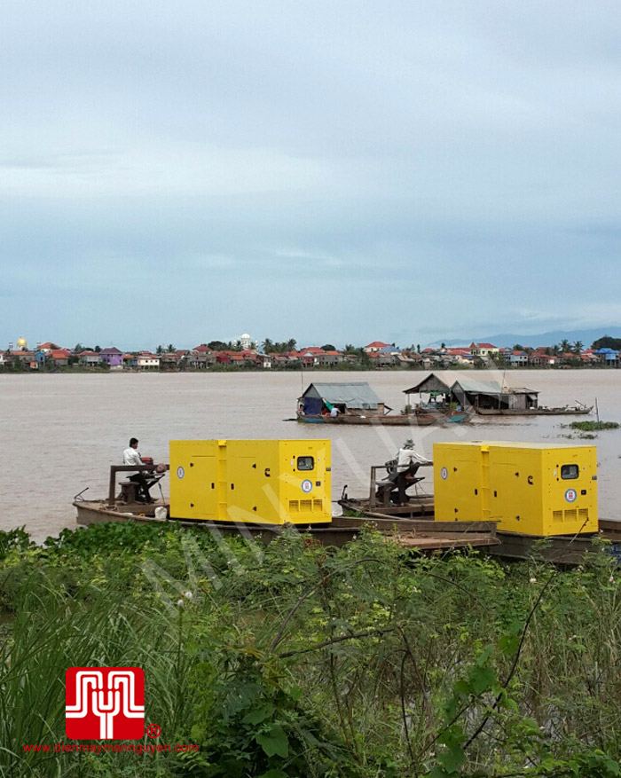 Tổ máy phát điện có vỏ CUMMINS 412KVA bàn giao khách hàng Campuchia ngày 14.08.2013