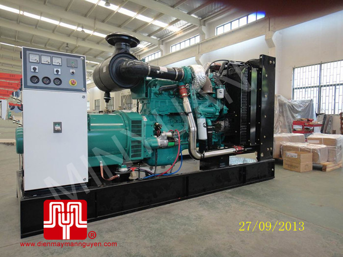 Máy phát điện loại trần Cummins 450kva giao tại TP.HCM 27.09.2013