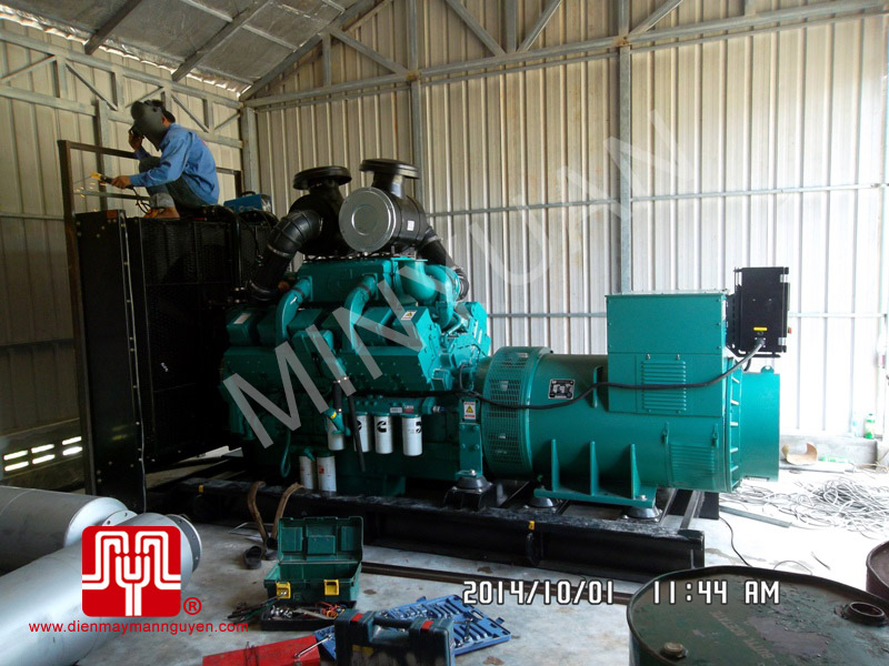 Máy phát điện Cummins 825kva có vỏ cách âm bàn giao tại Cambodia 30/09/2014