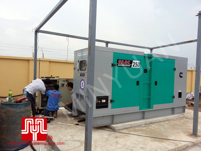 Máy phát điện có vỏ cách âm Cummins 250kva giao hàng tại Hà Nội  13/09/2013